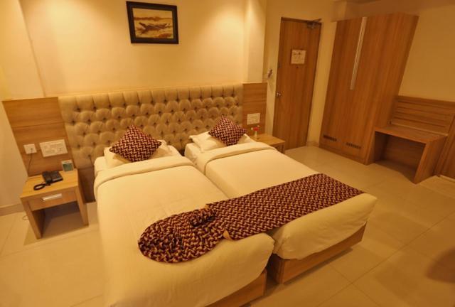 Hotel Anjali Park Kottayam Extérieur photo