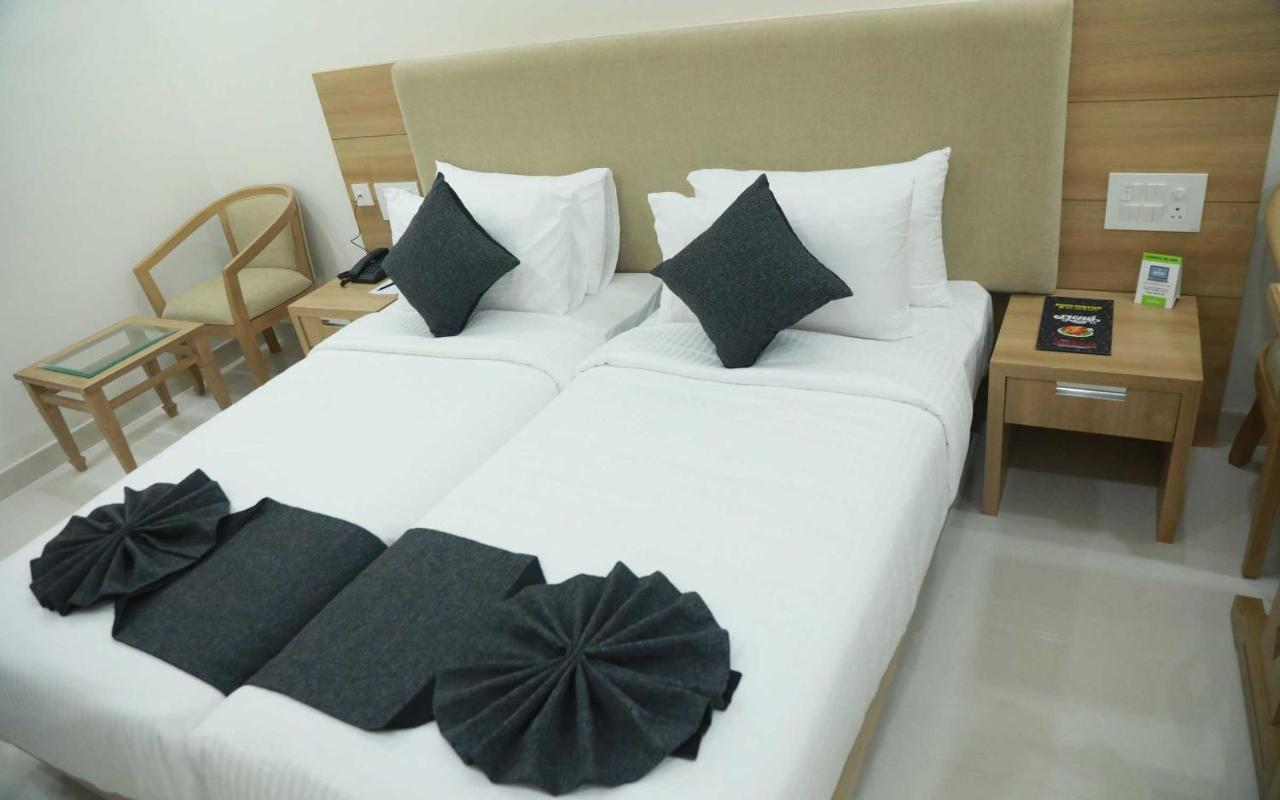 Hotel Anjali Park Kottayam Extérieur photo
