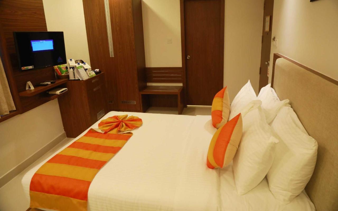Hotel Anjali Park Kottayam Extérieur photo