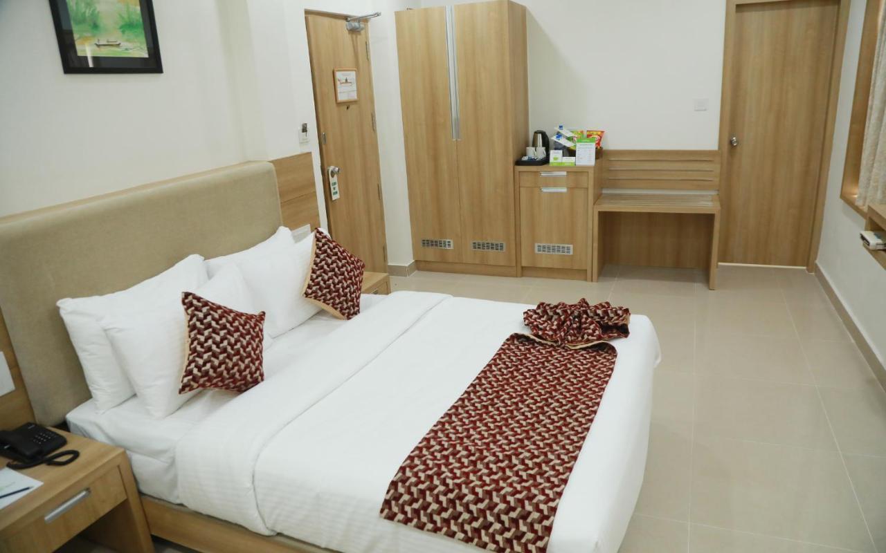 Hotel Anjali Park Kottayam Extérieur photo