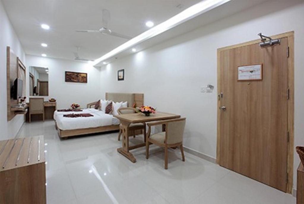 Hotel Anjali Park Kottayam Extérieur photo
