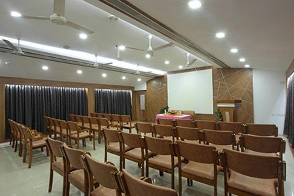 Hotel Anjali Park Kottayam Extérieur photo