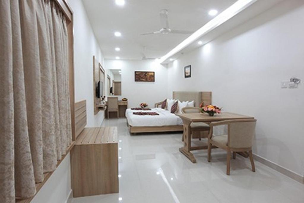 Hotel Anjali Park Kottayam Extérieur photo