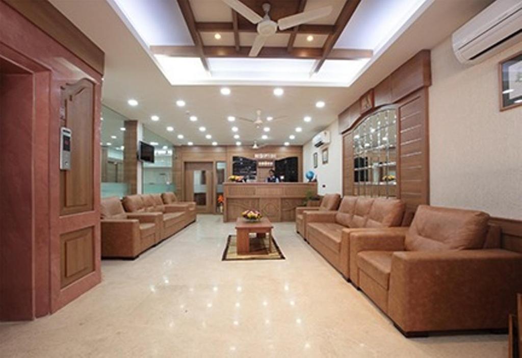 Hotel Anjali Park Kottayam Extérieur photo